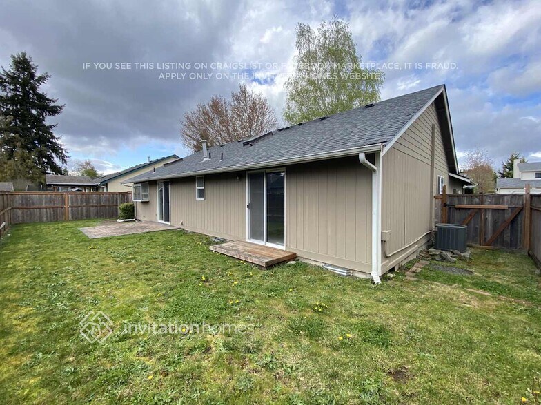Building Photo - 6038 60th Loop SE