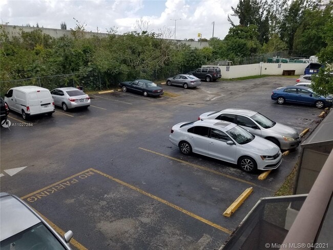 Building Photo - 7851 Miller Dr