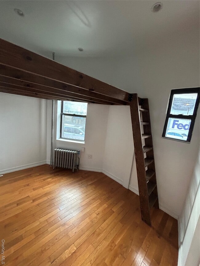 Building Photo - 151 Kingsland Ave