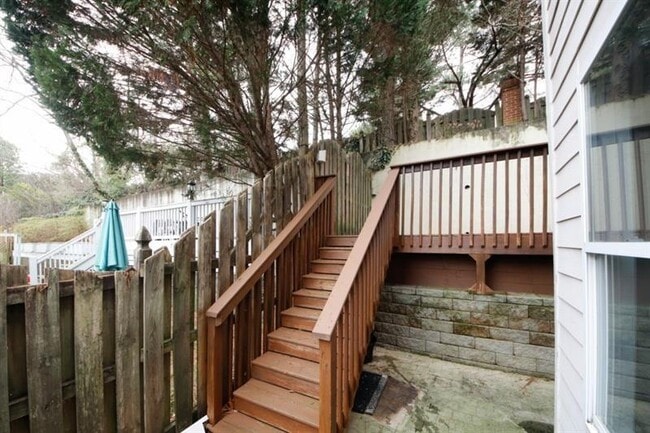 Building Photo - 1354 Brookhaven Village Cir NE