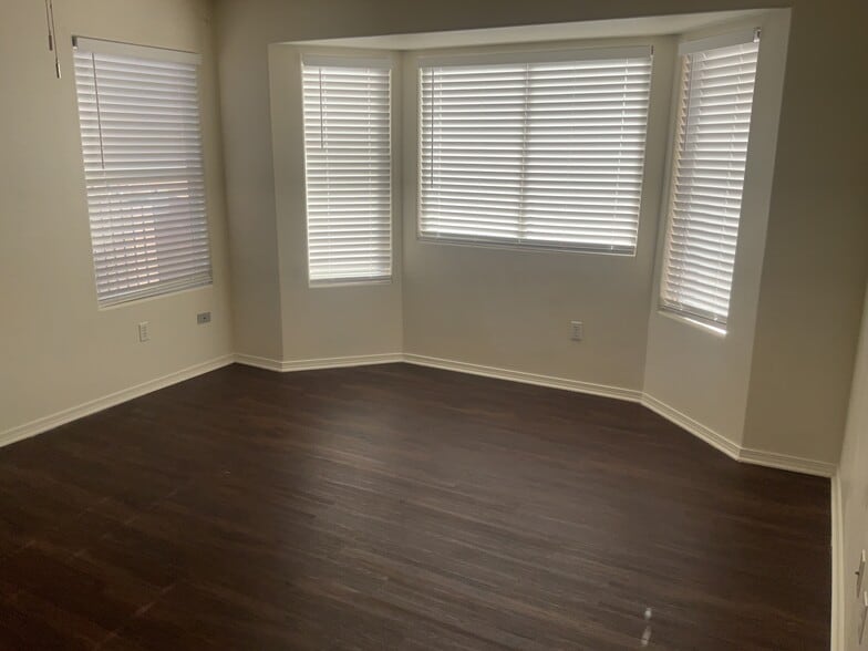 Building Photo - 1452 Penasco Rd NE