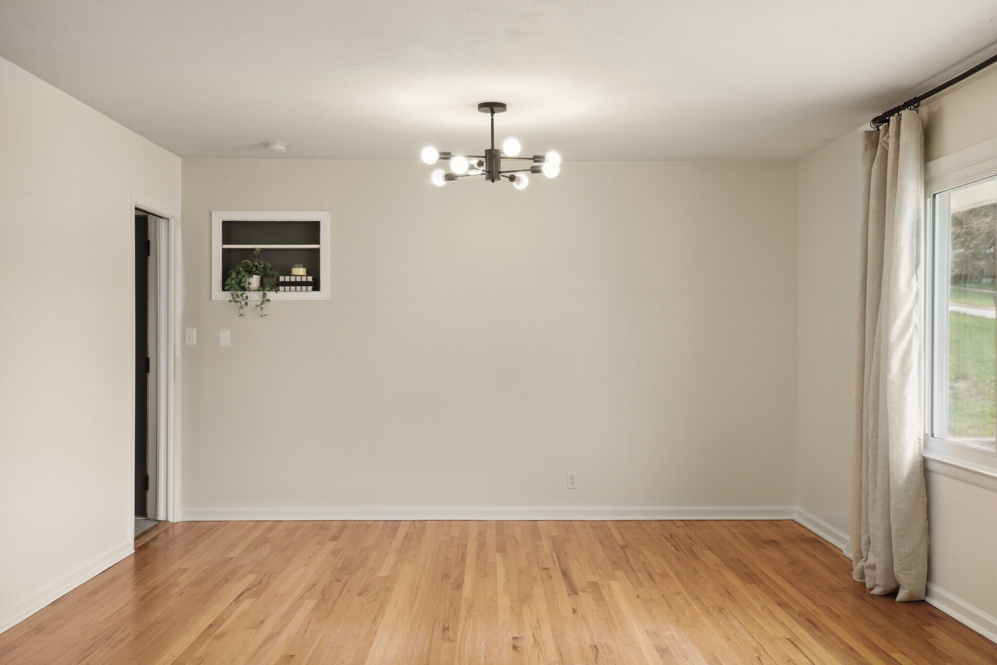 Building Photo - 1218 Sunset Dr