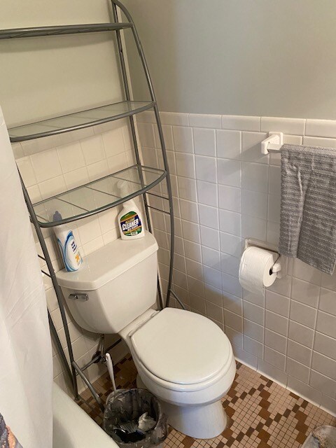 Building Photo - 7000 Sandell Ave