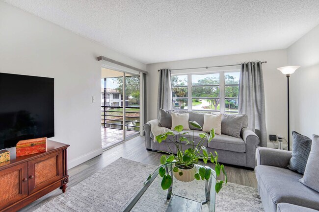 Building Photo - 5890 Sugar Palm Ct