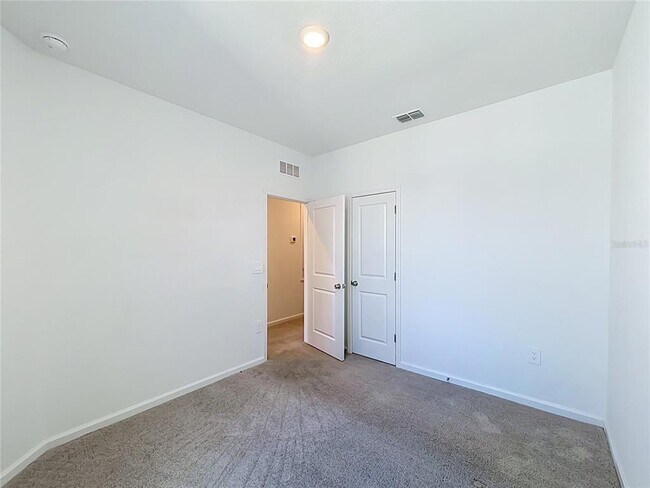 Building Photo - 331 Sol Vis Dr