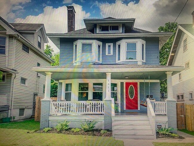 Building Photo - 1611 Clarewood Ave