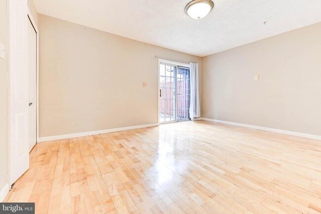 Building Photo - 3309 Hobble Ct