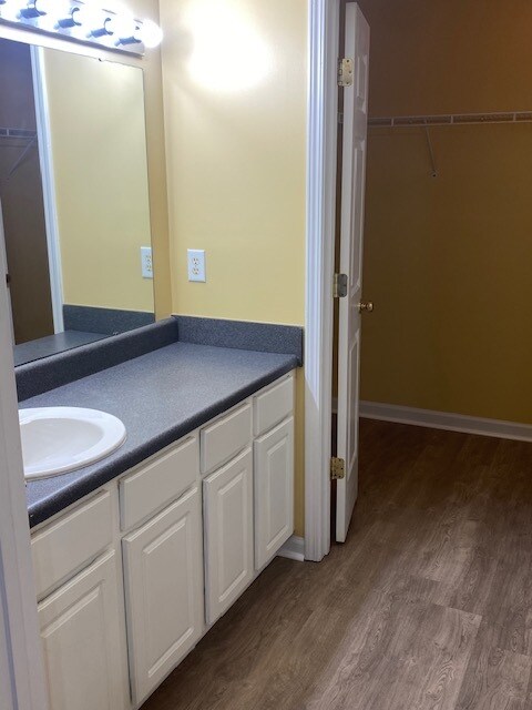 Building Photo - 225 Lawson Dr