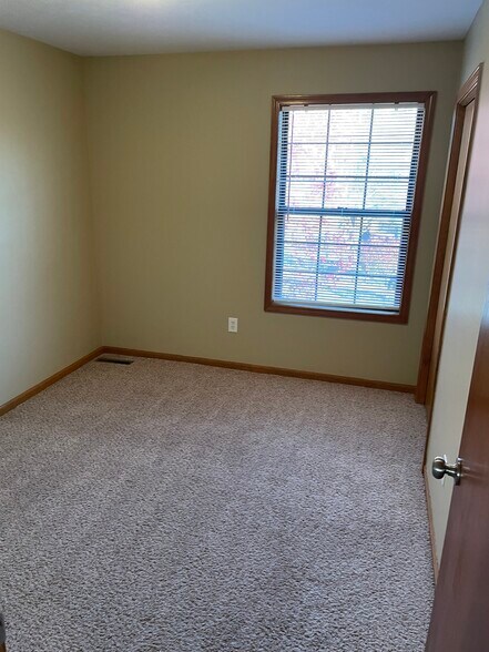 Building Photo - 4533 Brookmeadow Ct SE