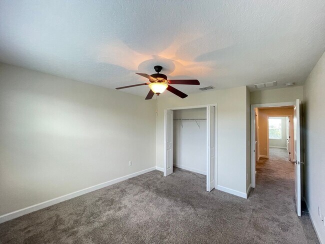 Building Photo - 10881 Longleaf Woods Dr