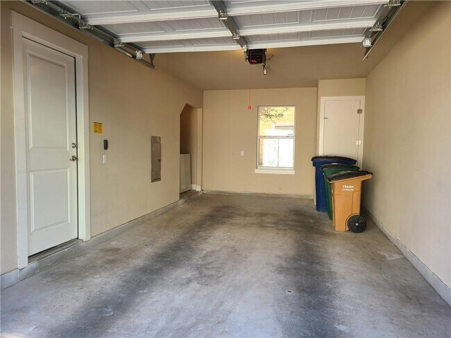 Building Photo - 1601 Miriam Ave