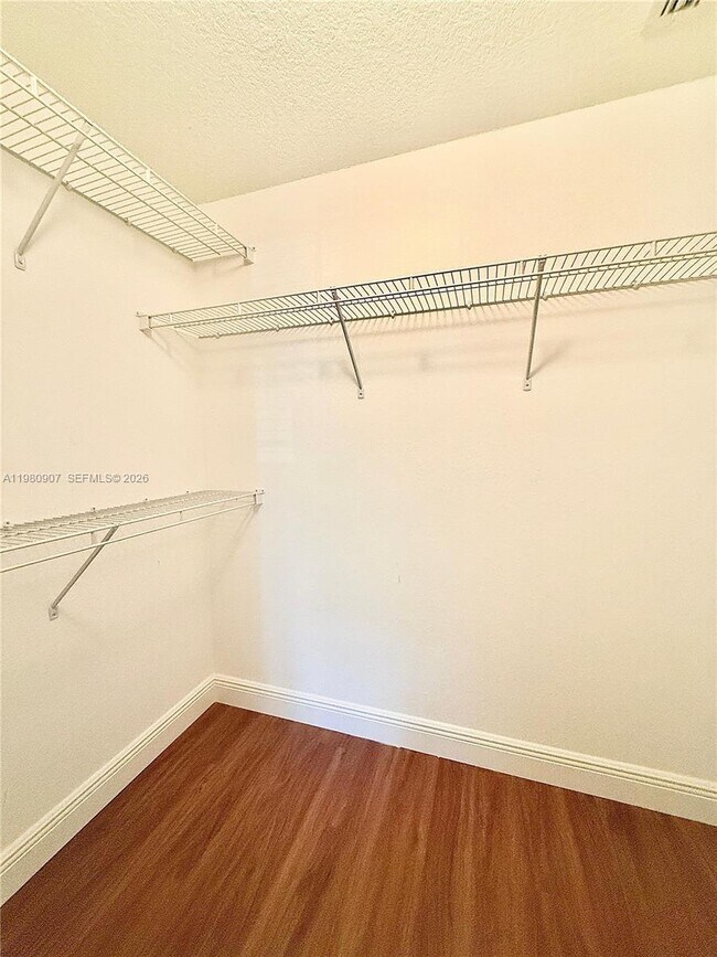 Building Photo - 3020 Alcazar Pl