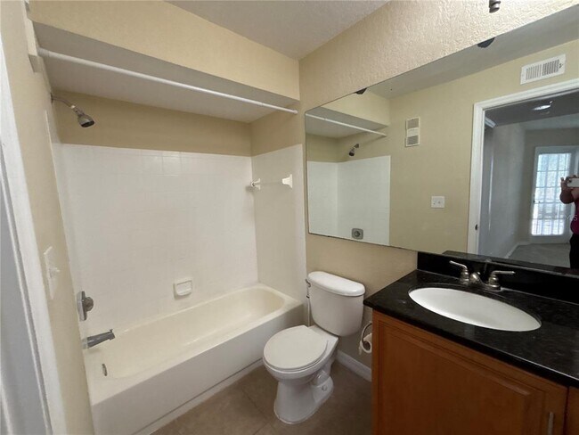 Building Photo - 3260 Haviland Ct