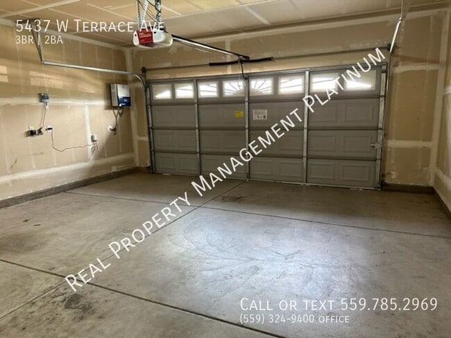 Building Photo - 5437 W Terrace Ave