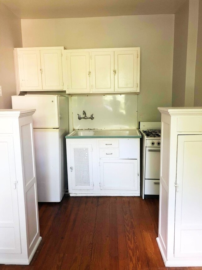 Interior Photo - The Jonathan
