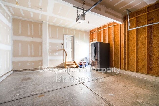 Building Photo - 1875 Prairie Clover Dr