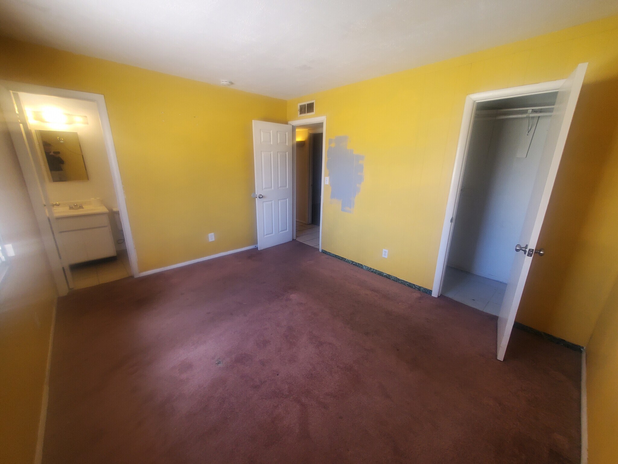 Building Photo - 8822 W Sahuaro Dr