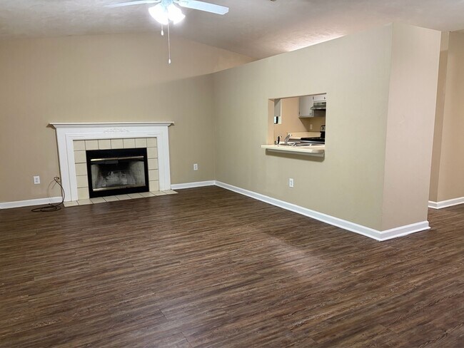 Building Photo - 1500 Belmont Trace