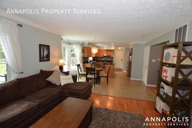 Building Photo - 555 Brightview Dr