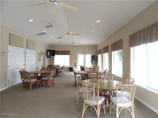 Building Photo - 5441 Peppertree Dr