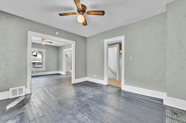 Building Photo - 1238 McKinley Ave