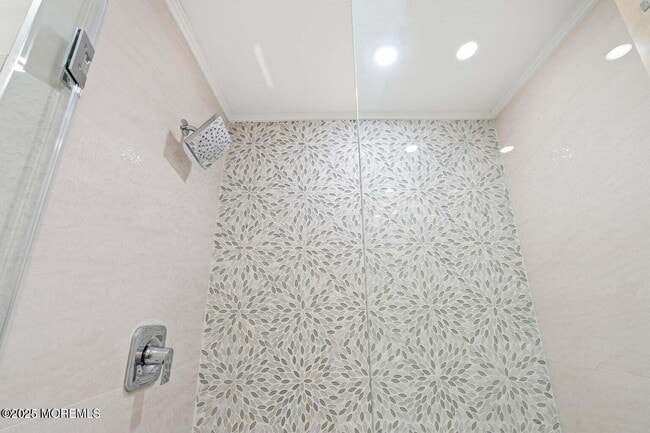 Building Photo - 1001 Norwood Ave