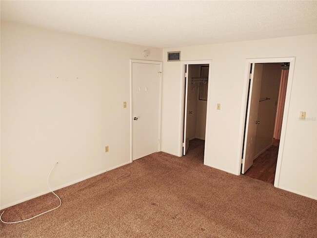 Building Photo - 3737 Lake Bayshore Dr