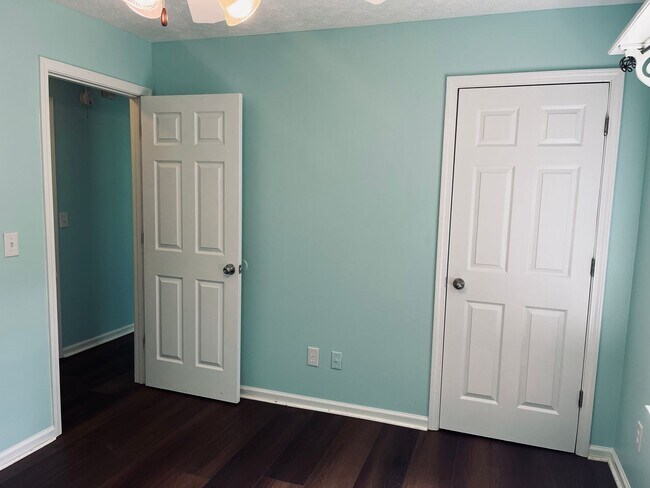 Building Photo - Wow! 3 bedroom 2 bathroom in Senoia. Must ...