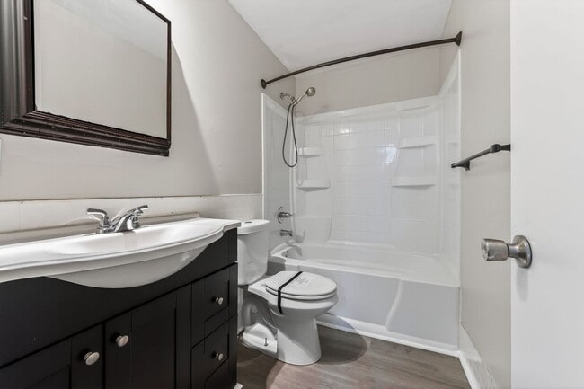 Building Photo - Quiet Cul-de-Sac Home with Bonus Room & Big Backyard!