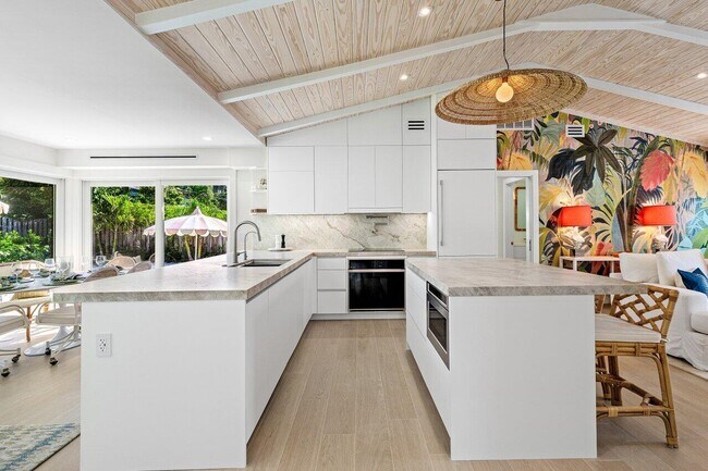 Building Photo - 11 Hersey Dr