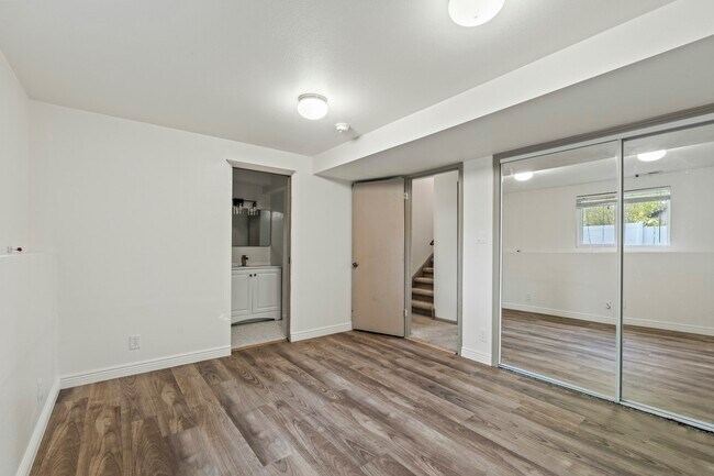 Building Photo - 819 W 2300 N