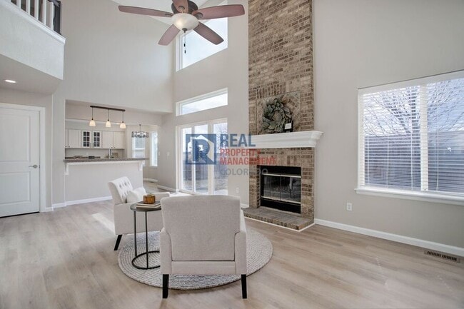 Building Photo - 5934 Instone Cir
