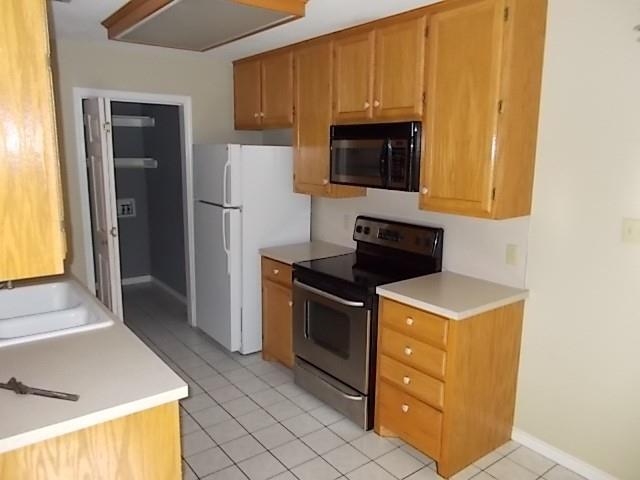 Building Photo - 3950 Trinity Ln