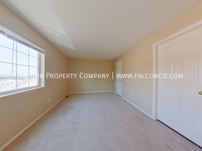 Building Photo - 623 Bosque Vis