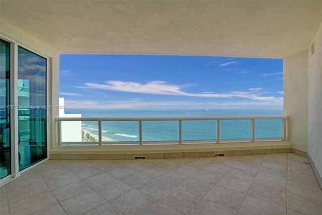 Building Photo - 101 S Fort Lauderdale Beach Blvd