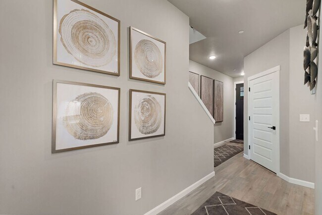 Building Photo - 7009 NE 132nd Way