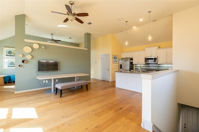 Building Photo - 1016 Peacock Blvd