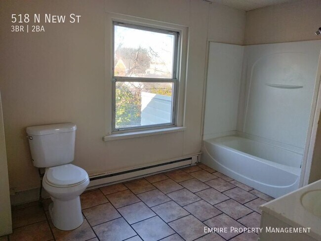 Building Photo - 3 Bedroom/ 1.5 Bathroom Home in Allentown!