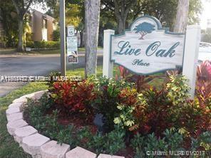 Building Photo - 9431 Live Oak Pl