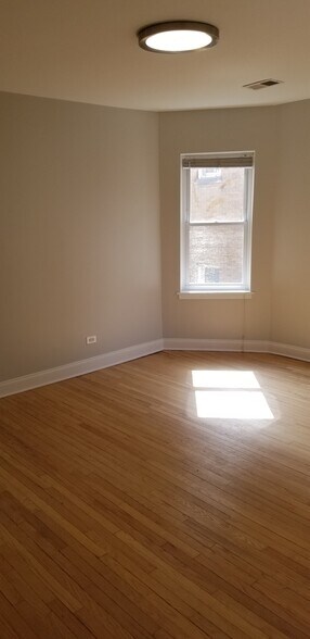 Family Room - 258 Washington Blvd
