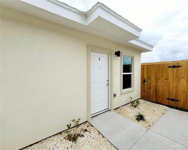Building Photo - 16 Puffin Ave