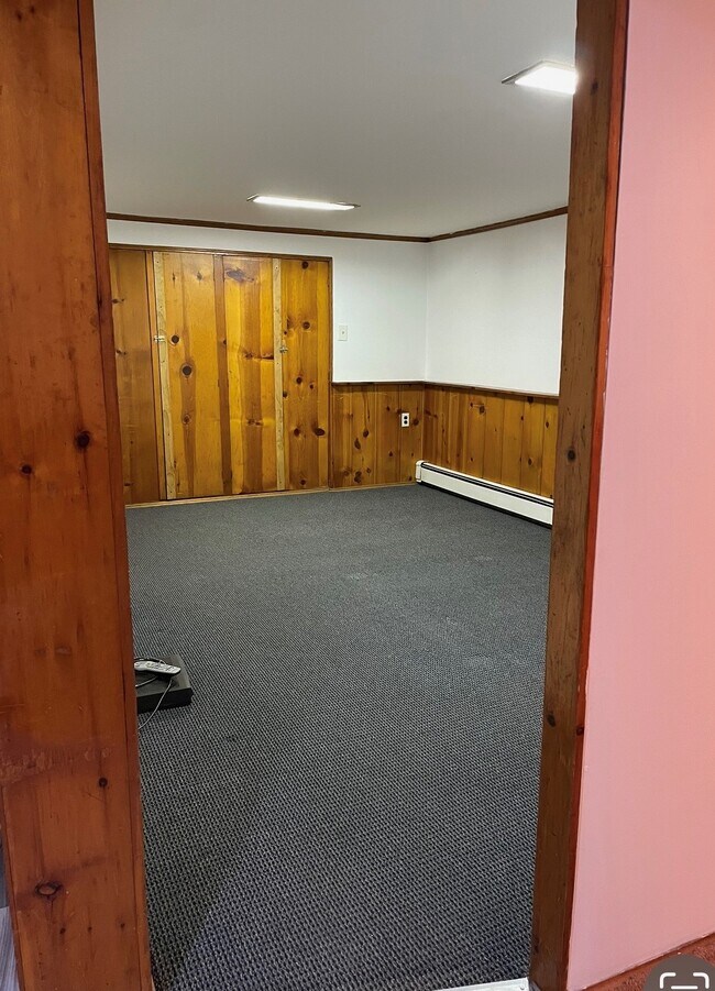 Building Photo - 878 Southern Dr