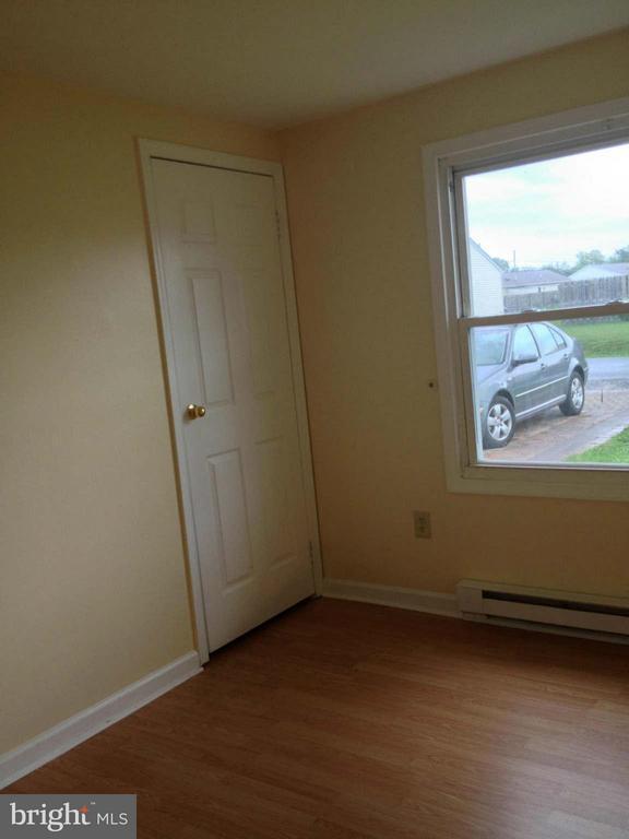 Building Photo - 106 Green Park Ct