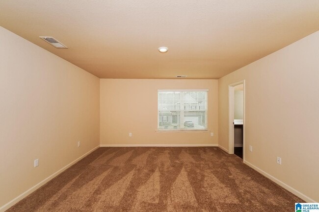 Building Photo - 525 Clover Cir