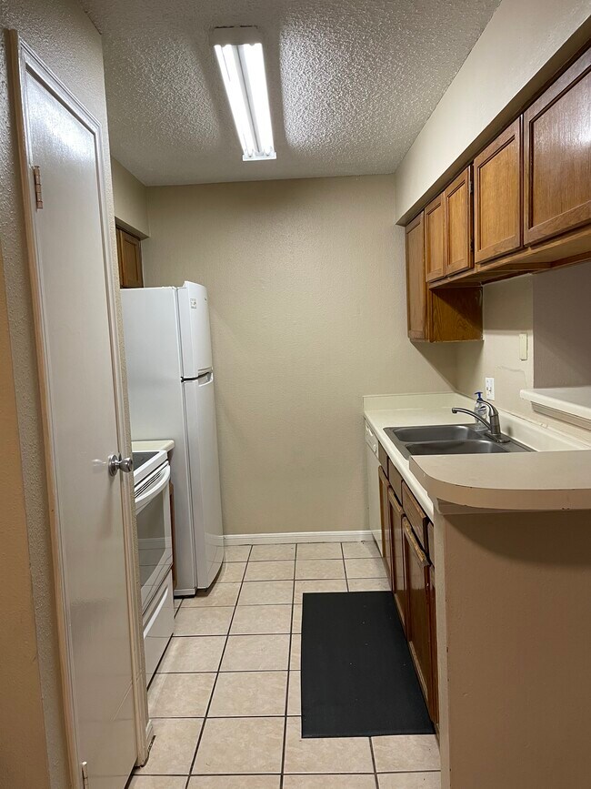 Building Photo - 10101 S Gessner Rd