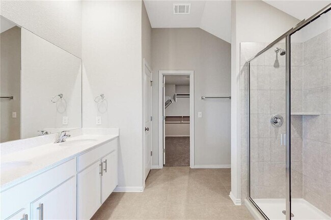Building Photo - 17212 Crowndale Dr