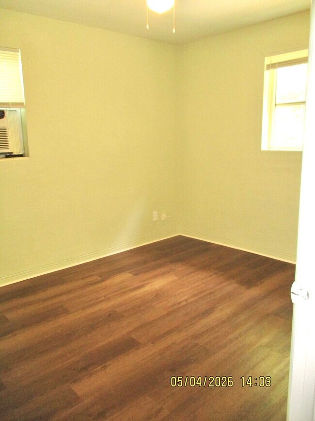 Building Photo - Charming 3 bedroom 1 bathroom Daytona Beach