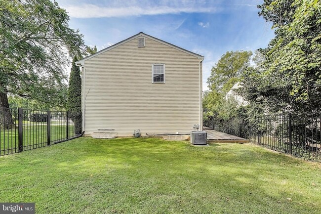 Building Photo - 10323 Snowpine Way