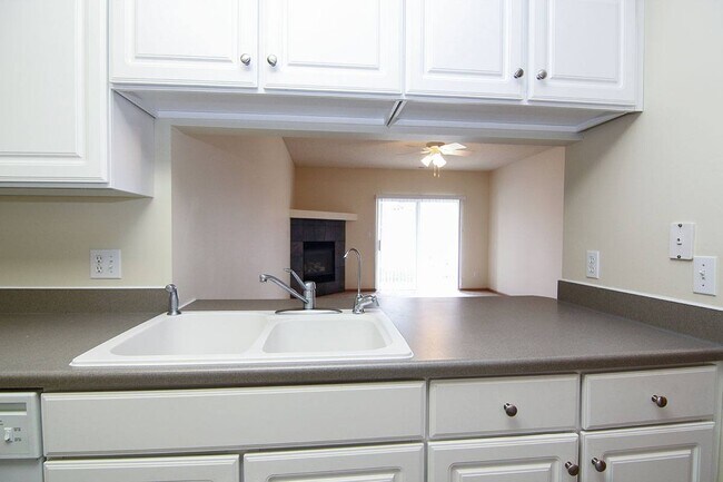 Floorplan - Pinebrook Apartments