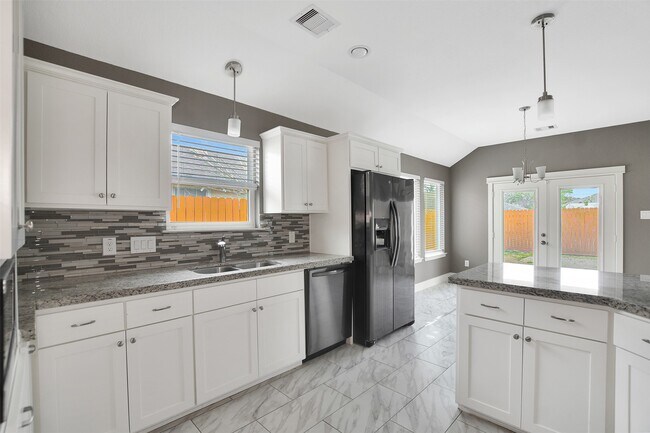 Building Photo - 315 Tilden Dr